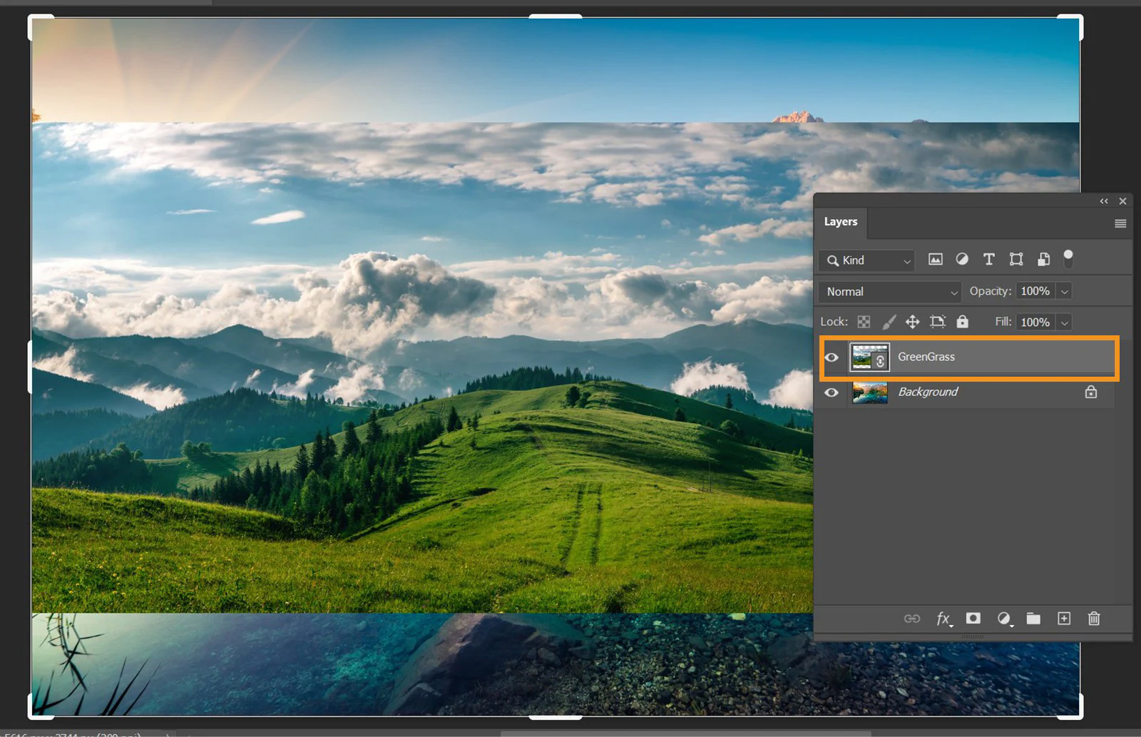 Workspace Photoshop với Linked Smart Object GreenGrass trong bảng Layers